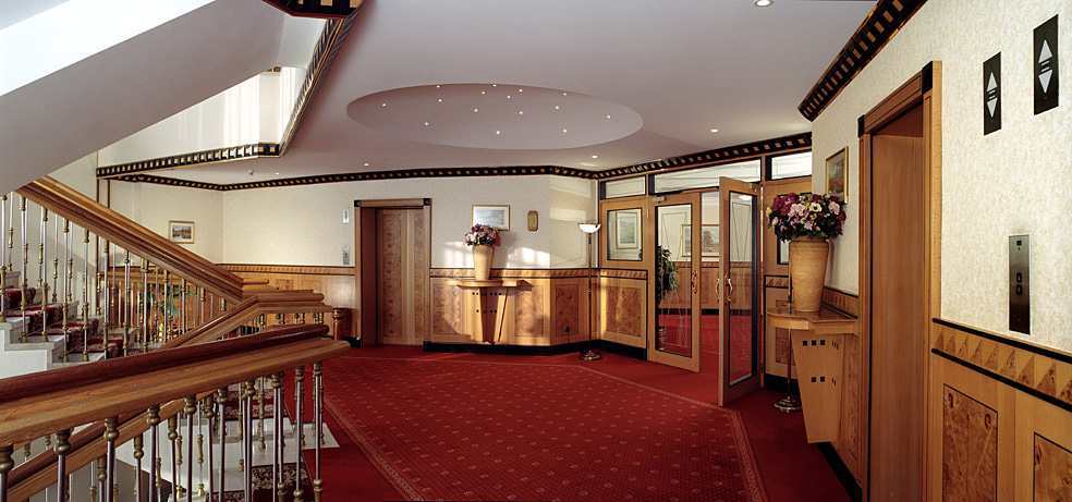 Natsionalny מלון 4*