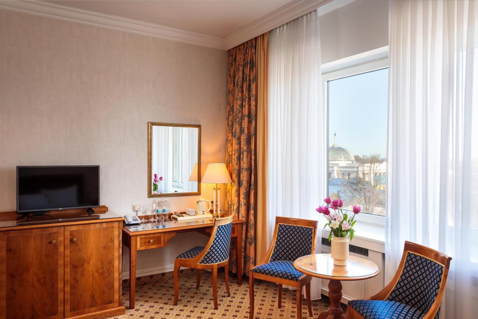 Natsionalny Hotel