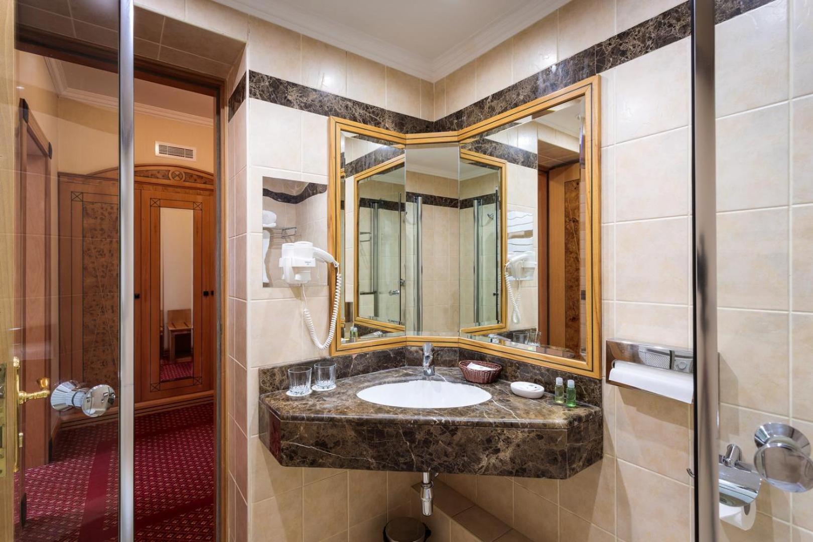 Natsionalny Hotel Kyiv